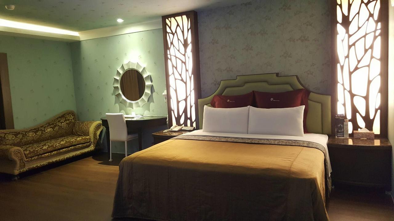 Full Moon Boutique Motel Hsinchu Esterno foto